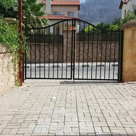 3 Bedroom With Private Pool In Catalkoy, Kyrenia With Mountain View * קיירניה