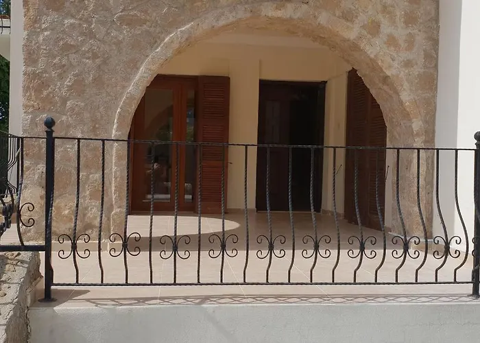 3 Bedroom With Private Pool In Catalkoy, Kyrenia With Mountain View * Kerínia