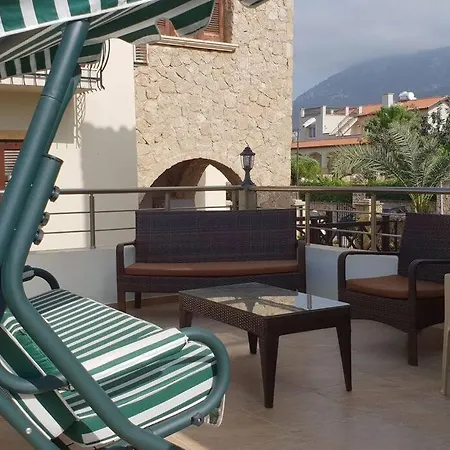 Willa 3 Bedroom With Private Pool In Catalkoy, Kyrenia With Mountain View *